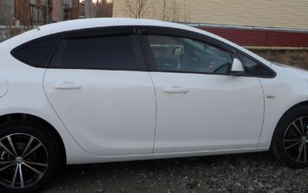   OPEL ASTRA J  2012 O13212