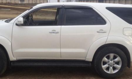   TOYOTA FORTUNER 2005 T25605