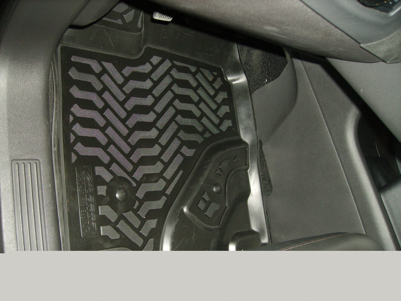 Ford Edge (2013-)    60430 AILERON