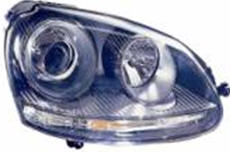 ФАРА ПРАВАЯ 441-11A5R-LEHM3