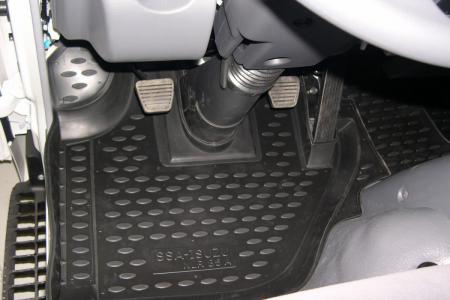   ISUZU NLR85, 2 . () NLC.21.03.210